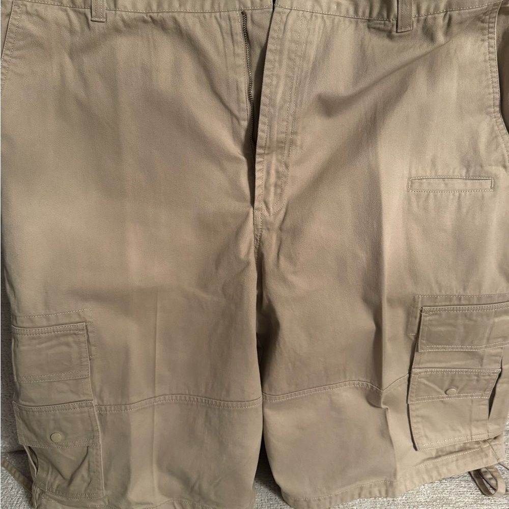 Cargo Beige Shorts - Picture 4 of 7